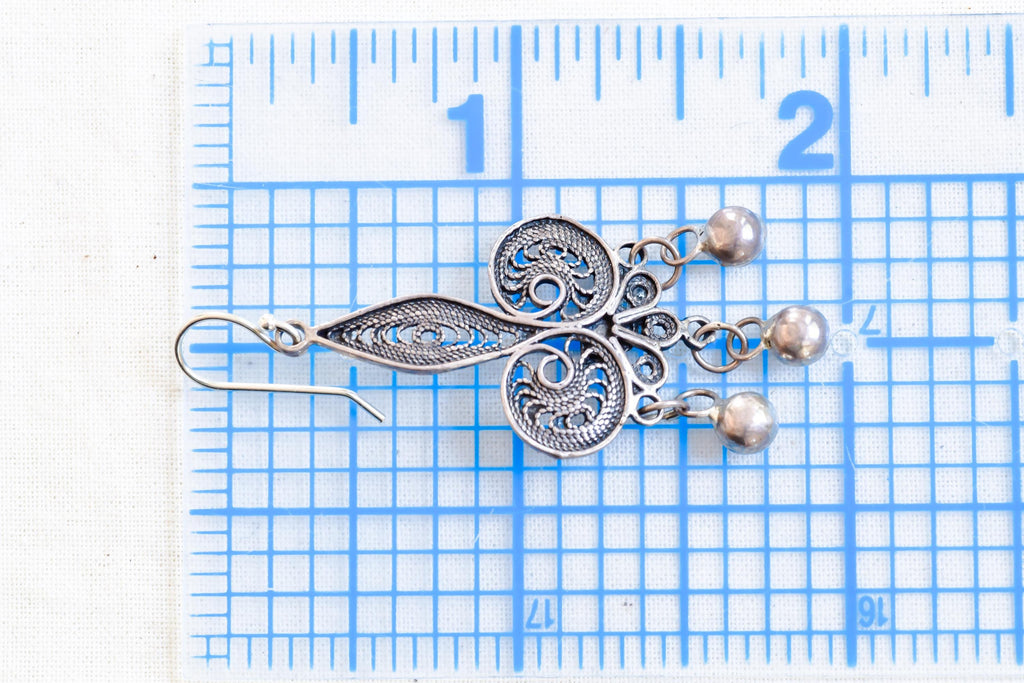 Vintage Fleur-de-Lis Filigree Earrings