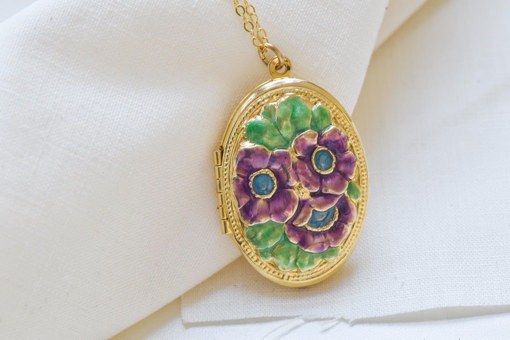 Vintage Enamel Flower Oval Locket