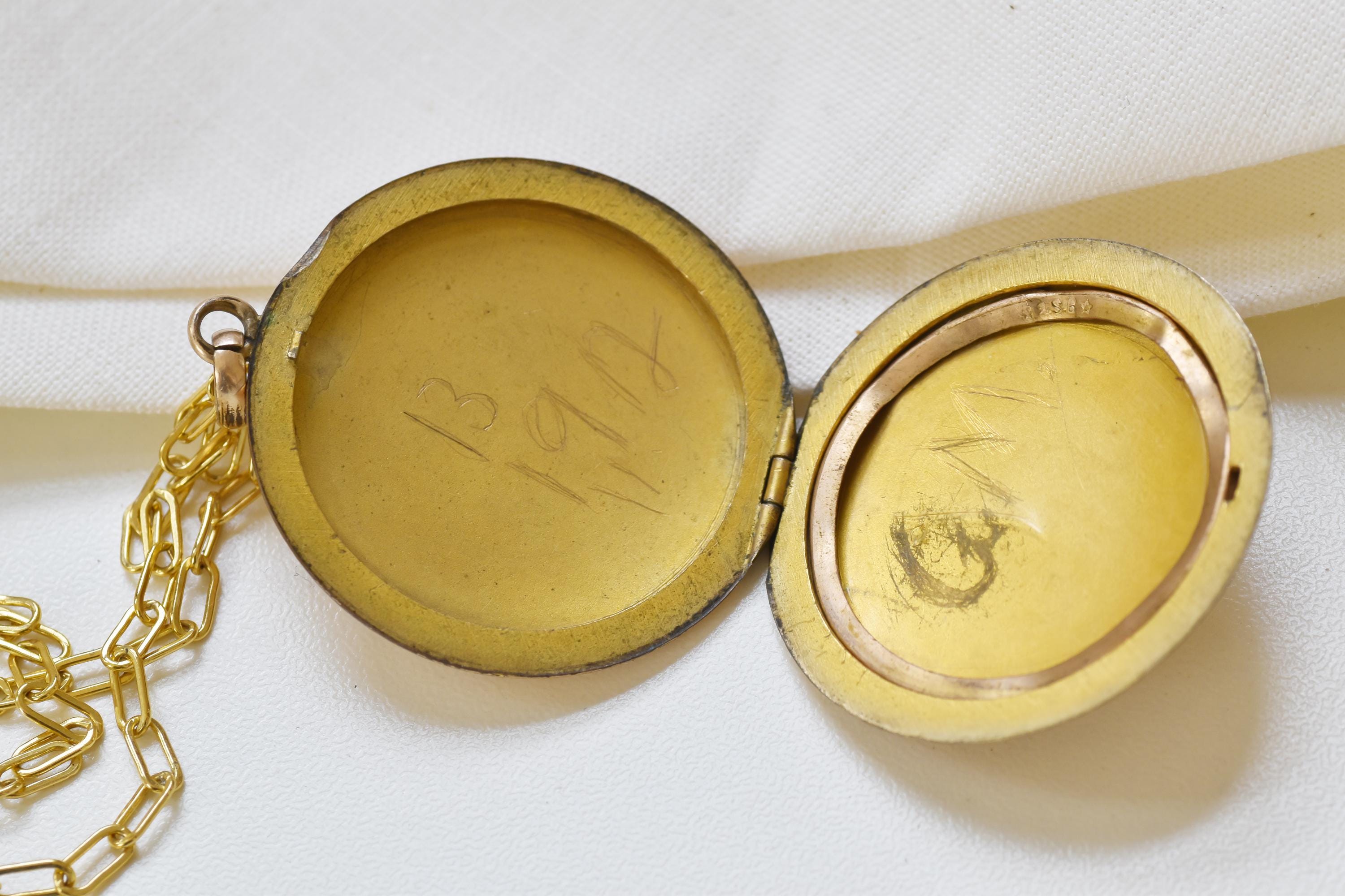 Antique Victorian Gold Fill Locket