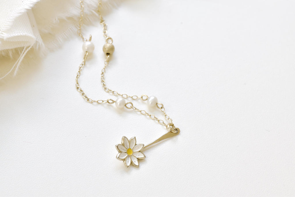 Vintage Daisy Pearl Pendant Necklace - 14k Gold Filled Chain