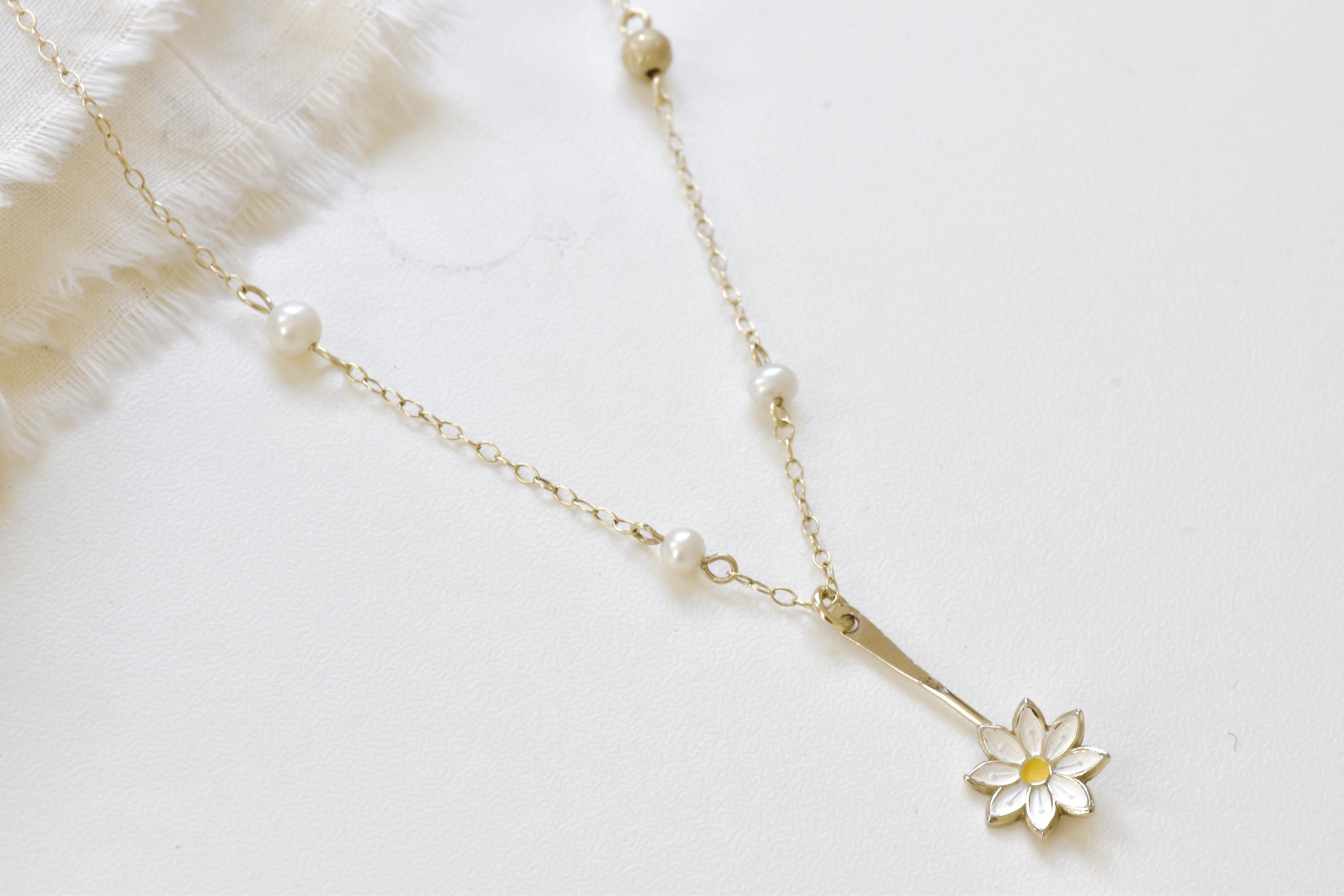 Vintage Daisy Pearl Pendant Necklace - 14k Gold Filled Chain