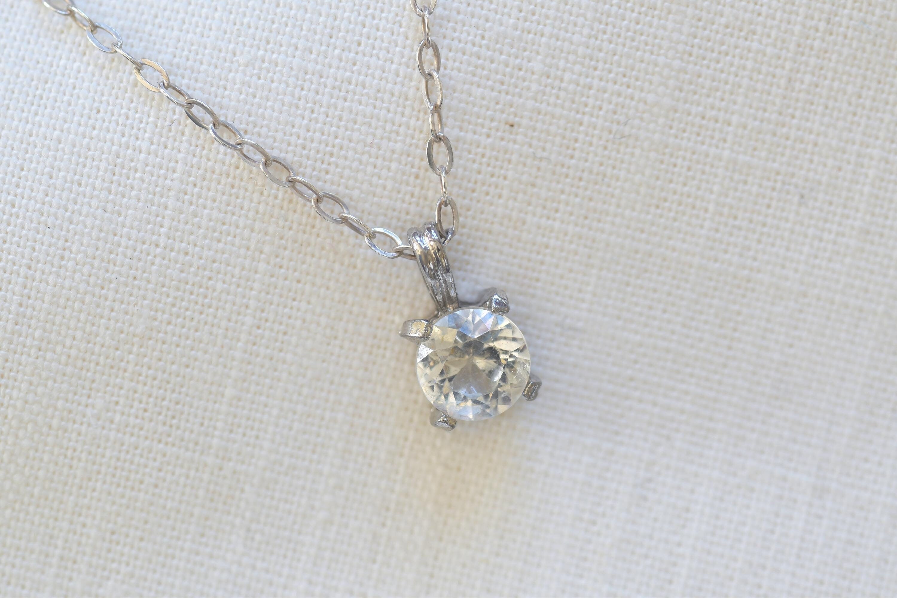 Vintage Solitaire Pendant Necklace