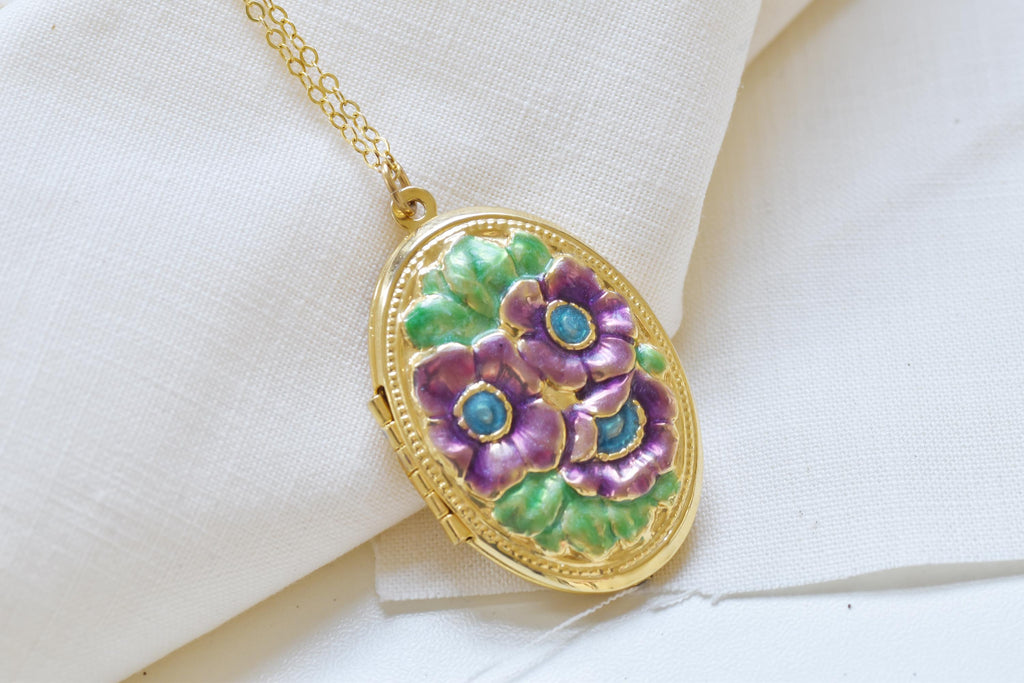 Vintage Enamel Flower Oval Locket