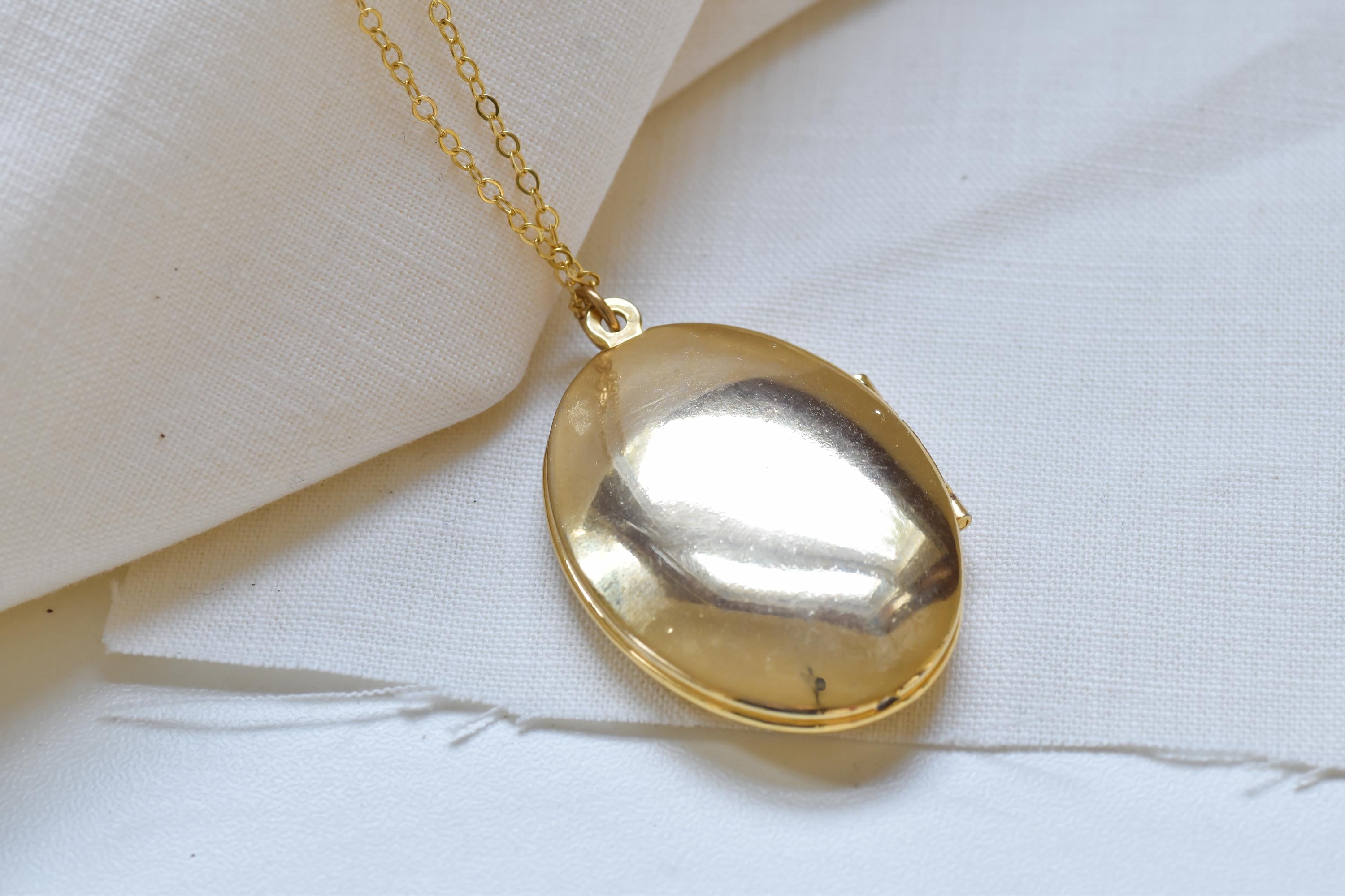 Vintage Enamel Flower Oval Locket