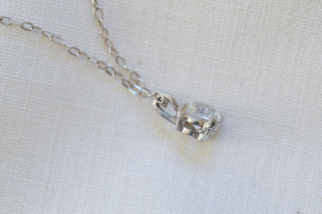 Vintage Solitaire Pendant Necklace
