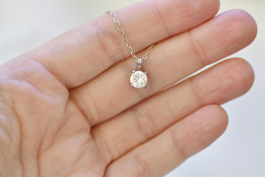 Vintage Solitaire Pendant Necklace