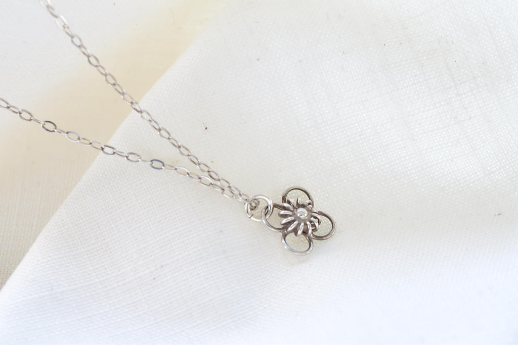 Vintage Sterling Silver Filigree Flower Pendant Necklace