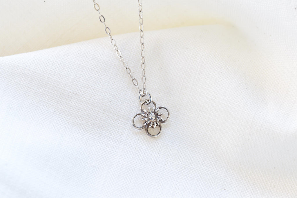 Vintage Sterling Silver Filigree Flower Pendant Necklace