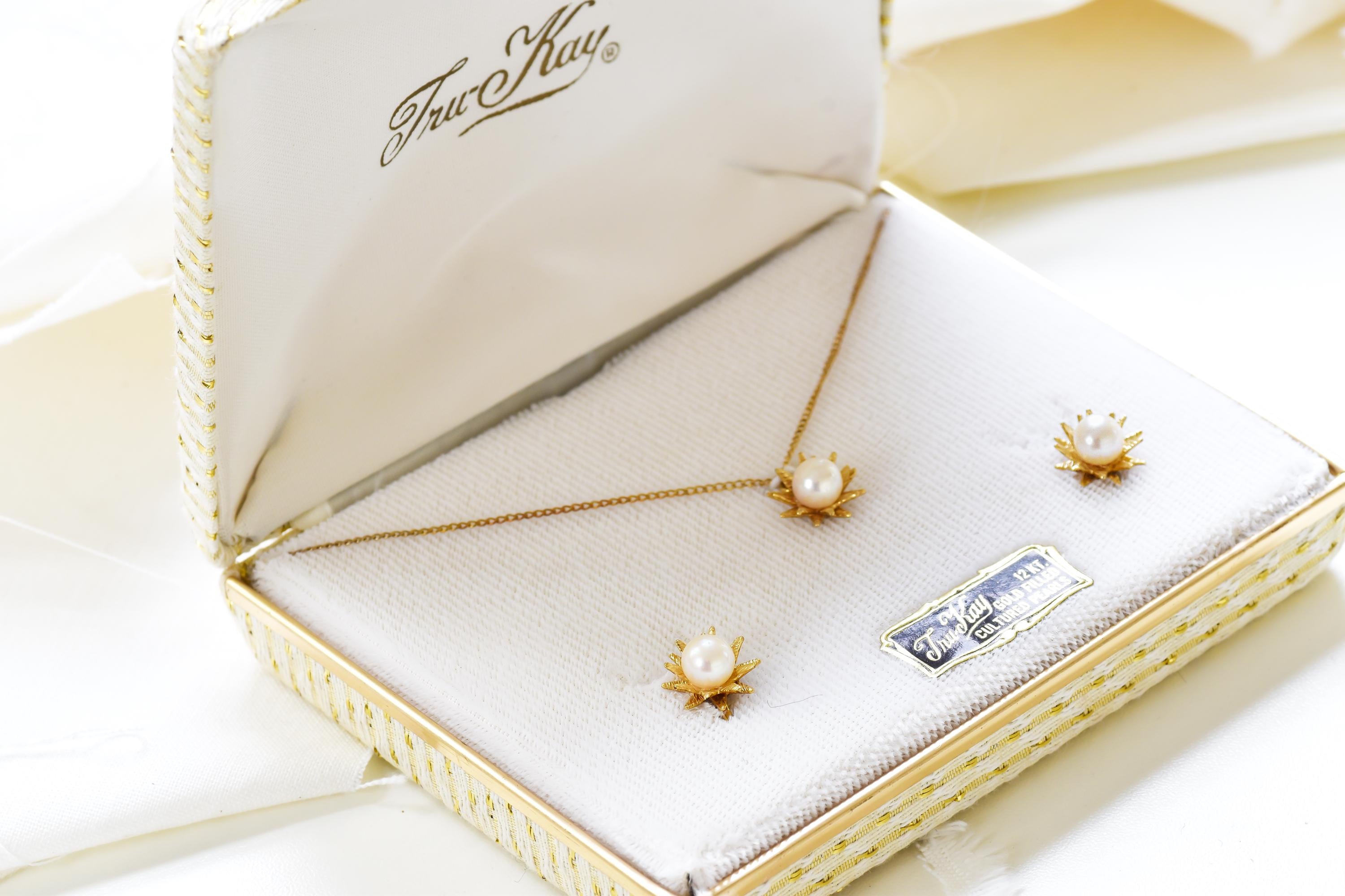 Vintage 12kt Gold Filled Pearl Necklace & Clip On Earring Set