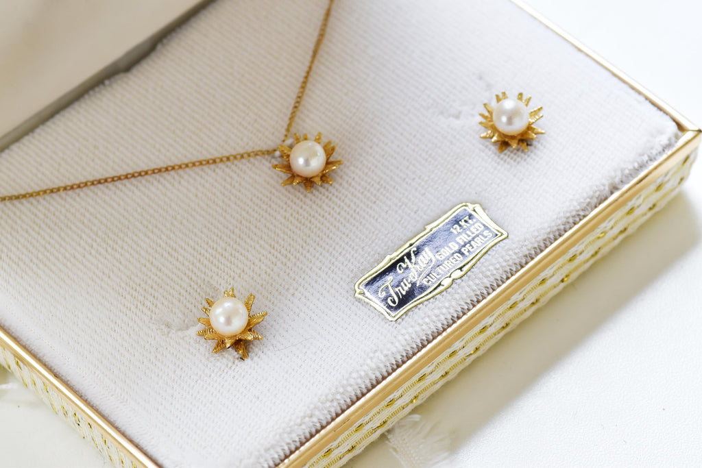 Vintage 12kt Gold Filled Pearl Necklace & Clip On Earring Set