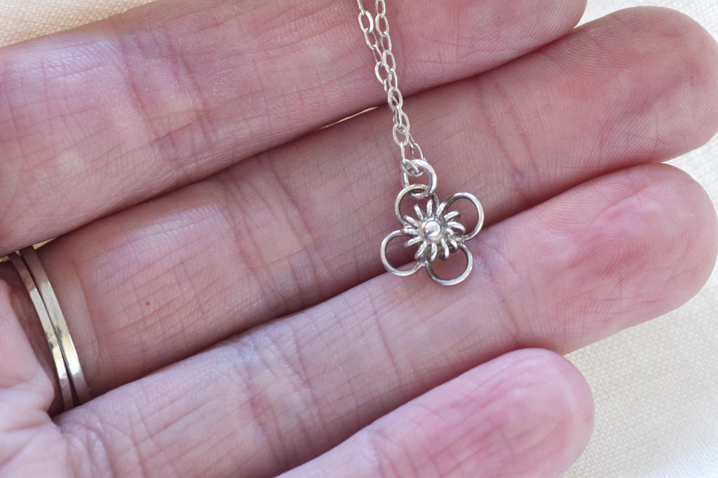 Vintage Sterling Silver Filigree Flower Pendant Necklace