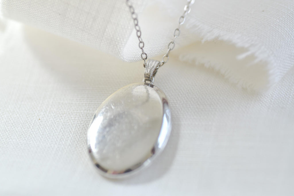 Vintage Oval Locket