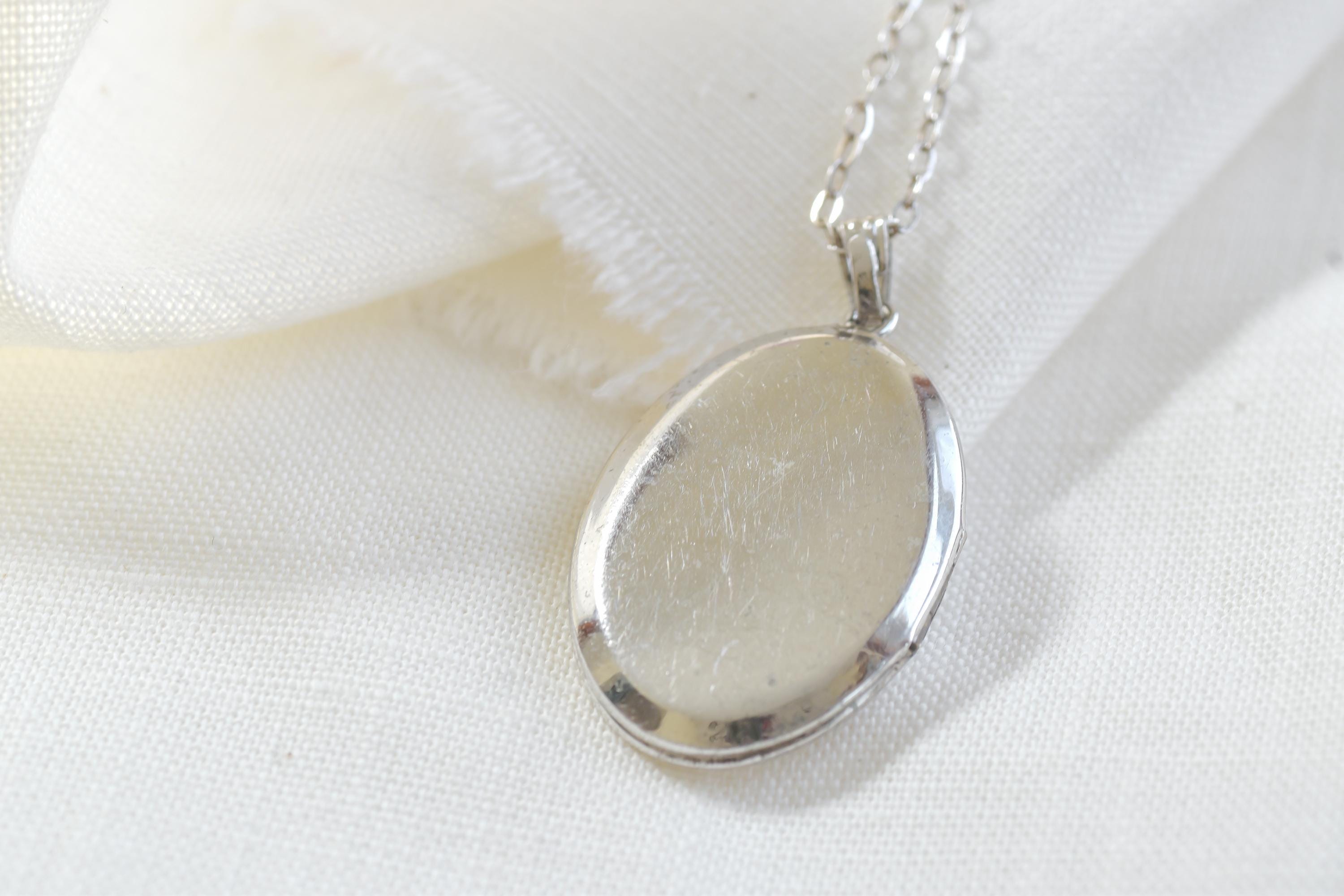 Vintage Oval Locket