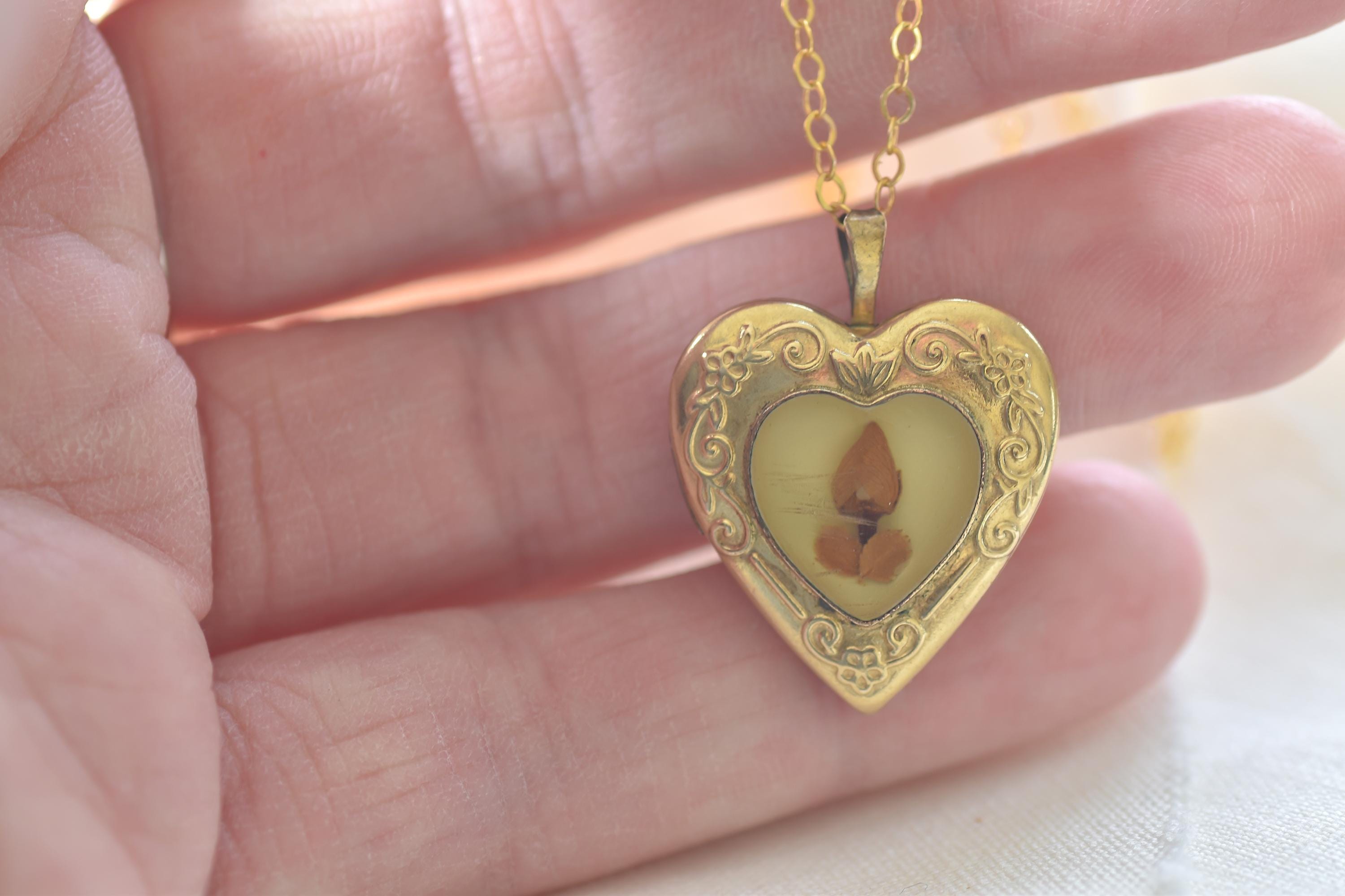 Vintage Heart Locket Necklace with Dried Flower