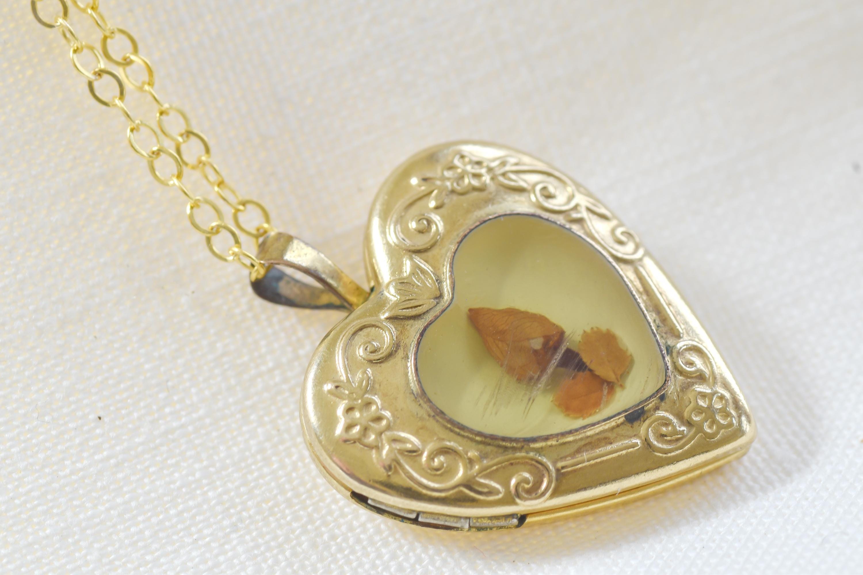 Vintage Heart Locket Necklace with Dried Flower