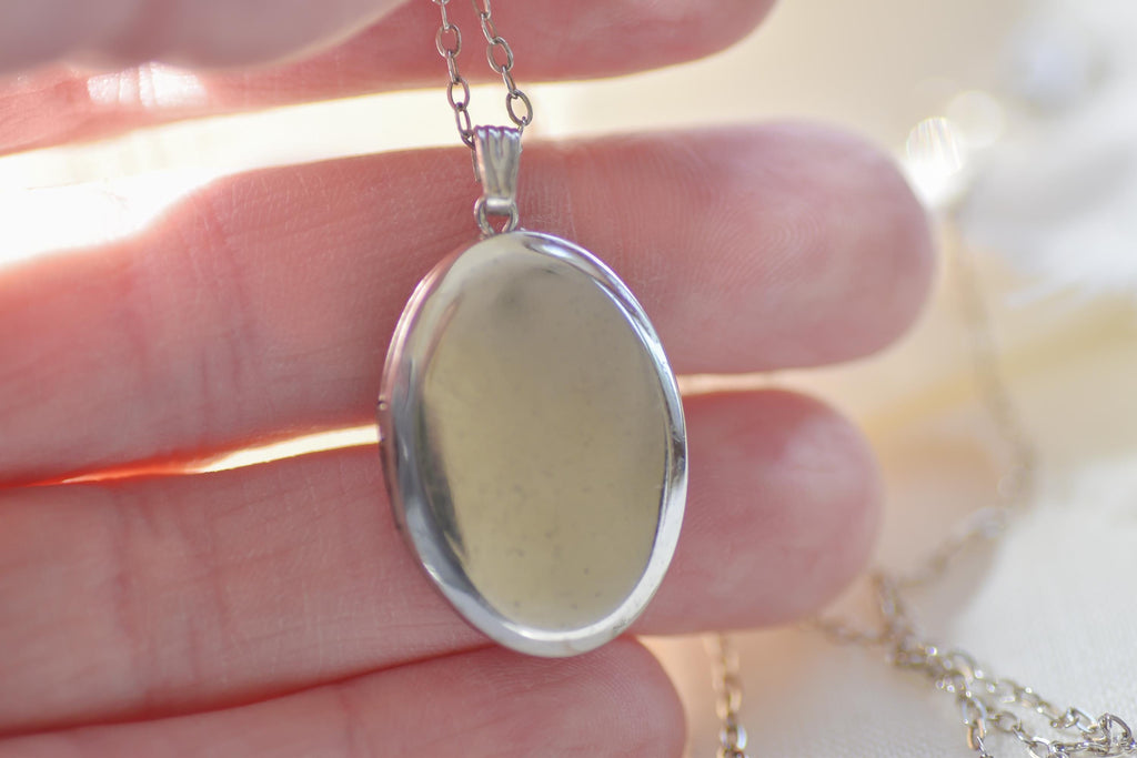 Vintage Oval Locket