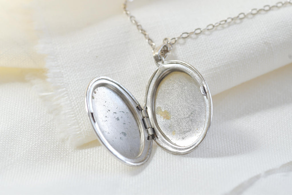 Vintage Oval Locket