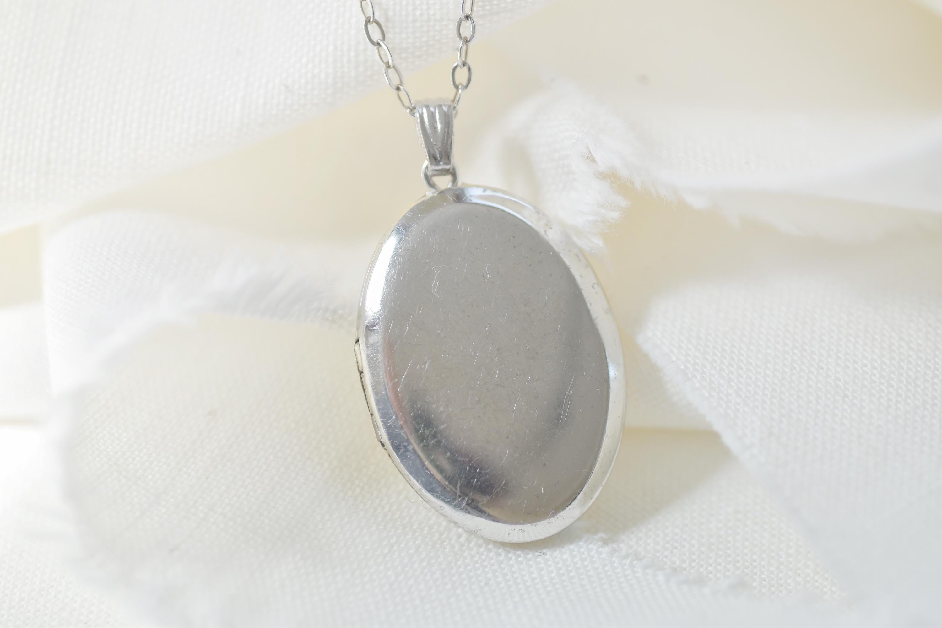 Vintage Oval Locket
