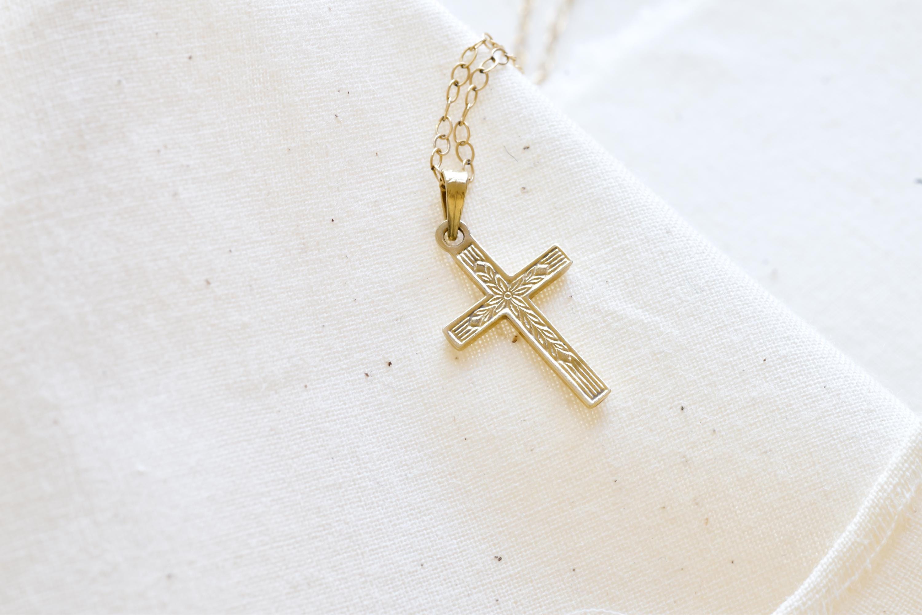 Vintage 14k Gold Cross