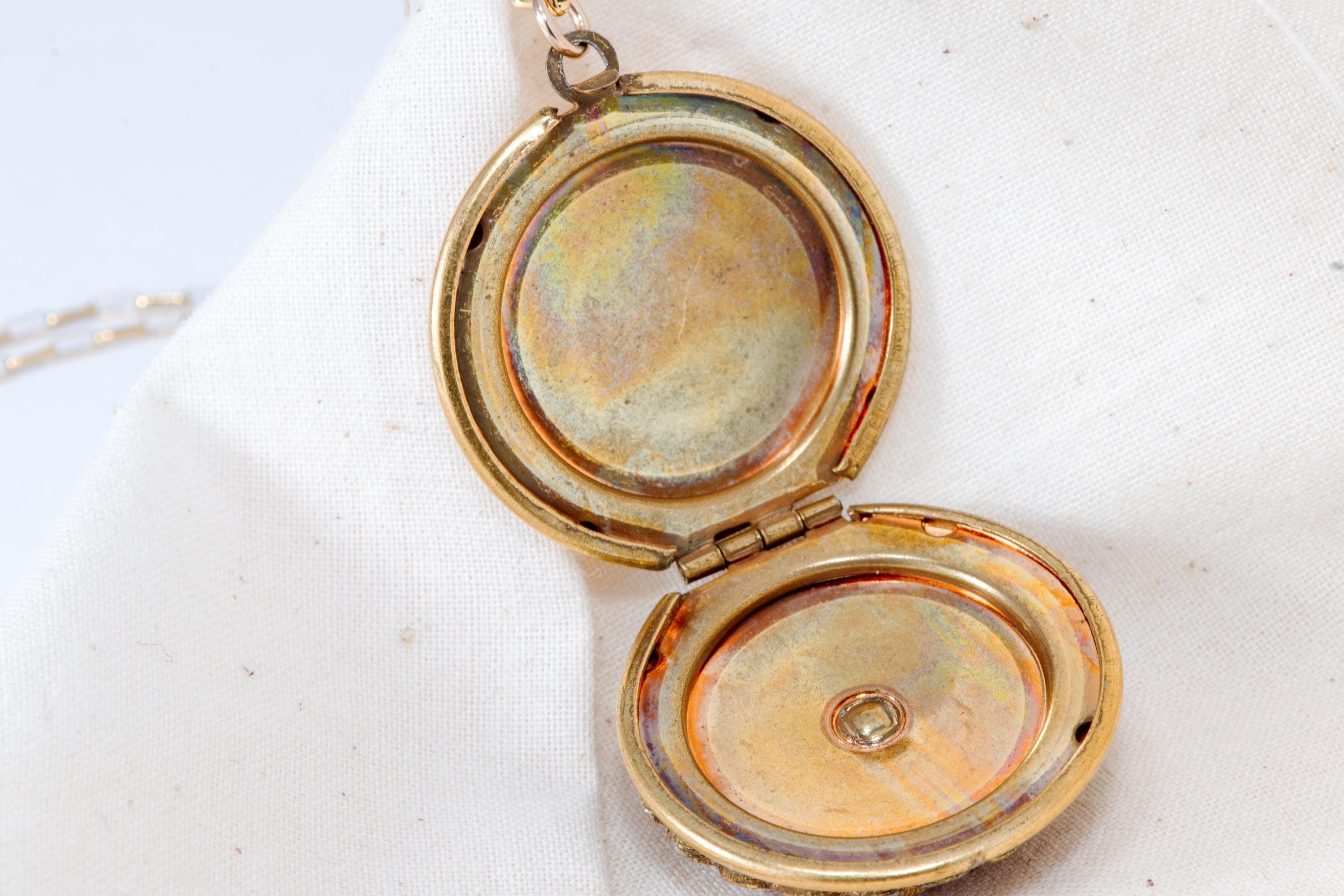 Victorian Style Cameo Locket