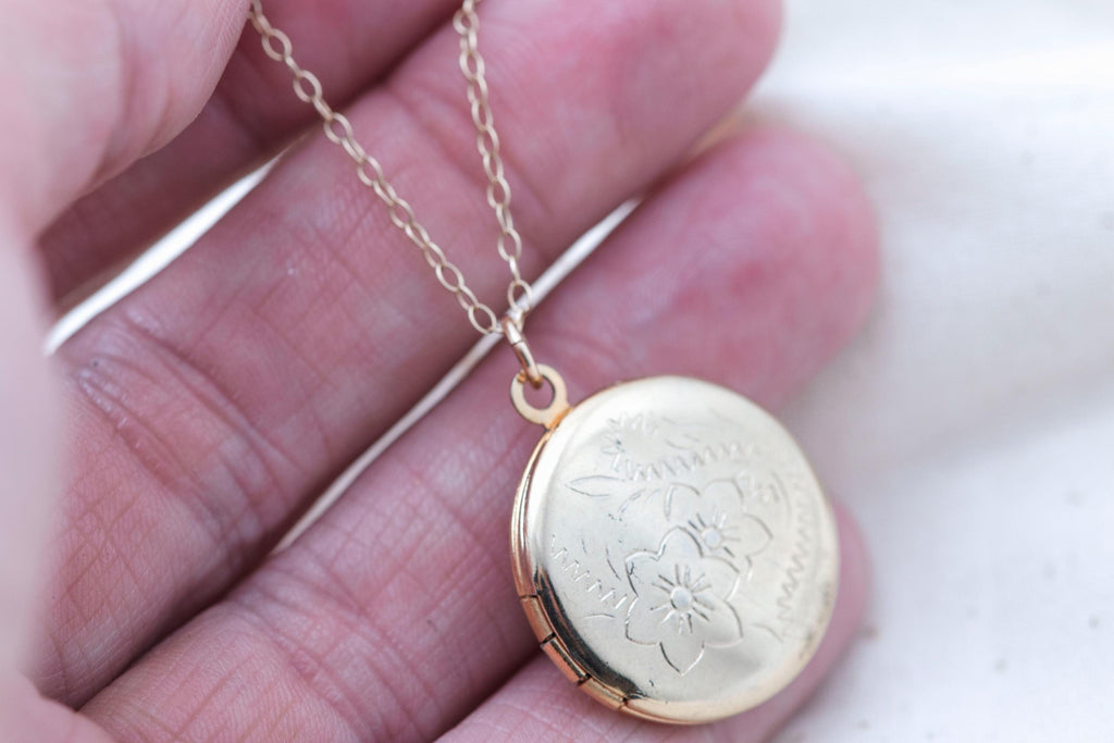 Vintage Gold Floral Locket Necklace  Engraved Keepsake Photo Pendant