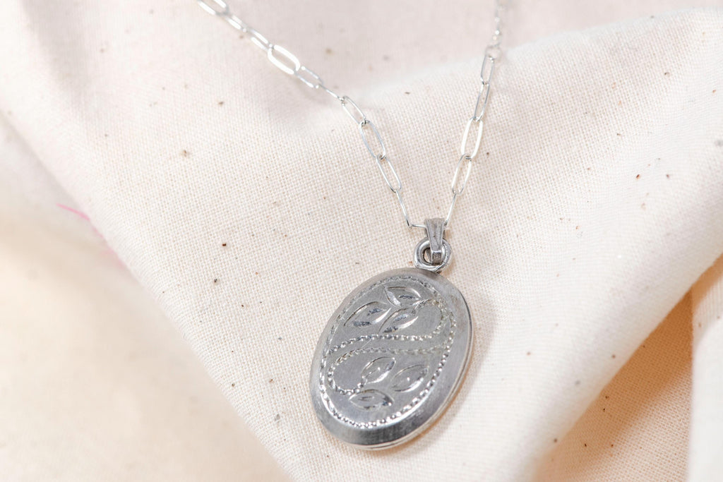 Vintage Sterling Silver Oval Locket