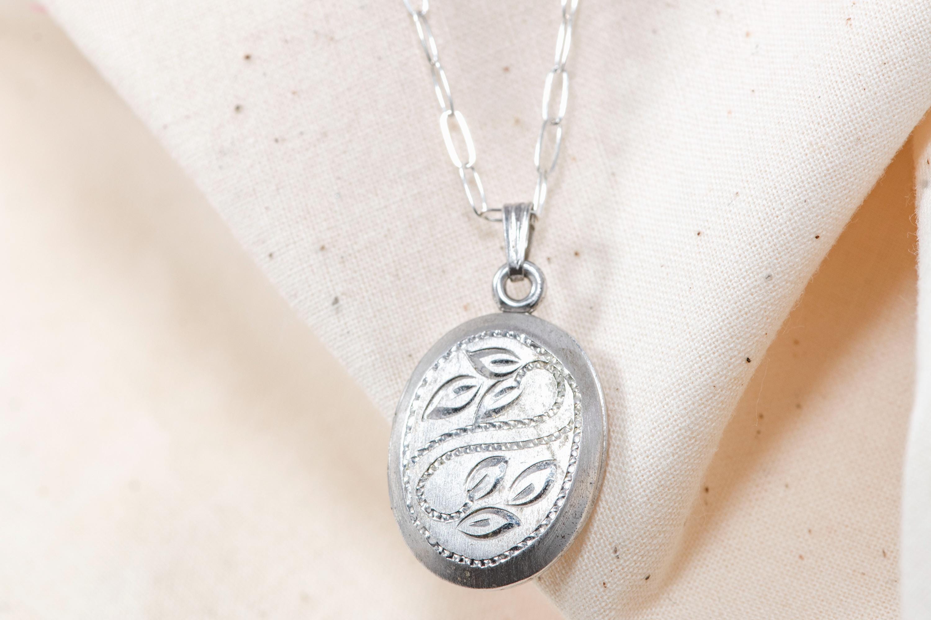 Vintage Sterling Silver Oval Locket