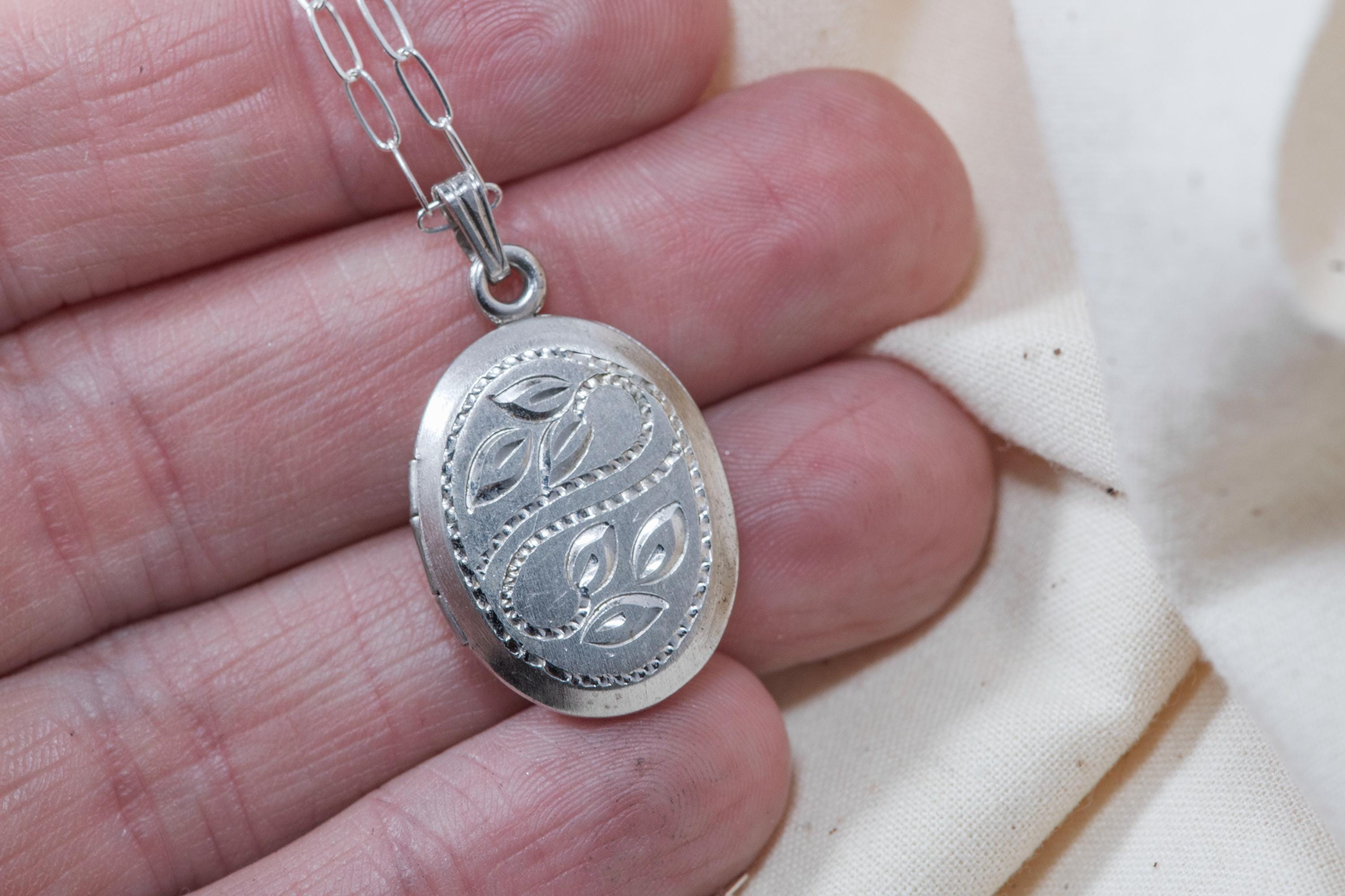 Vintage Sterling Silver Oval Locket