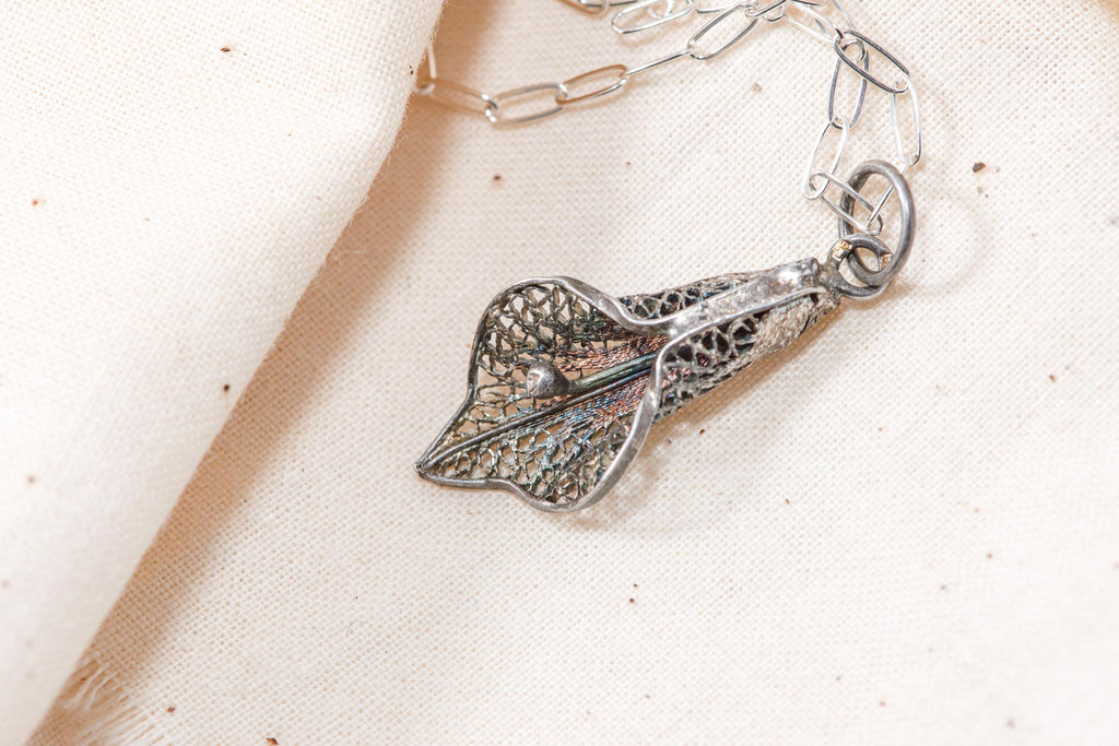 Vintage Sterling Silver Calla Lily Necklace  Floral Filigree Pendant