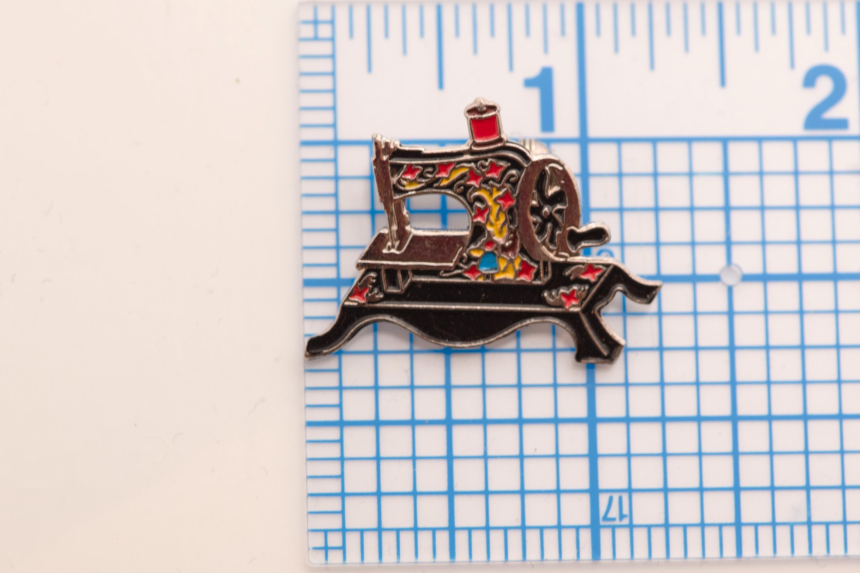 Vintage Sewing Machine Enamel Pin  Clotilde #3 Toy 1910, Quilter Gift