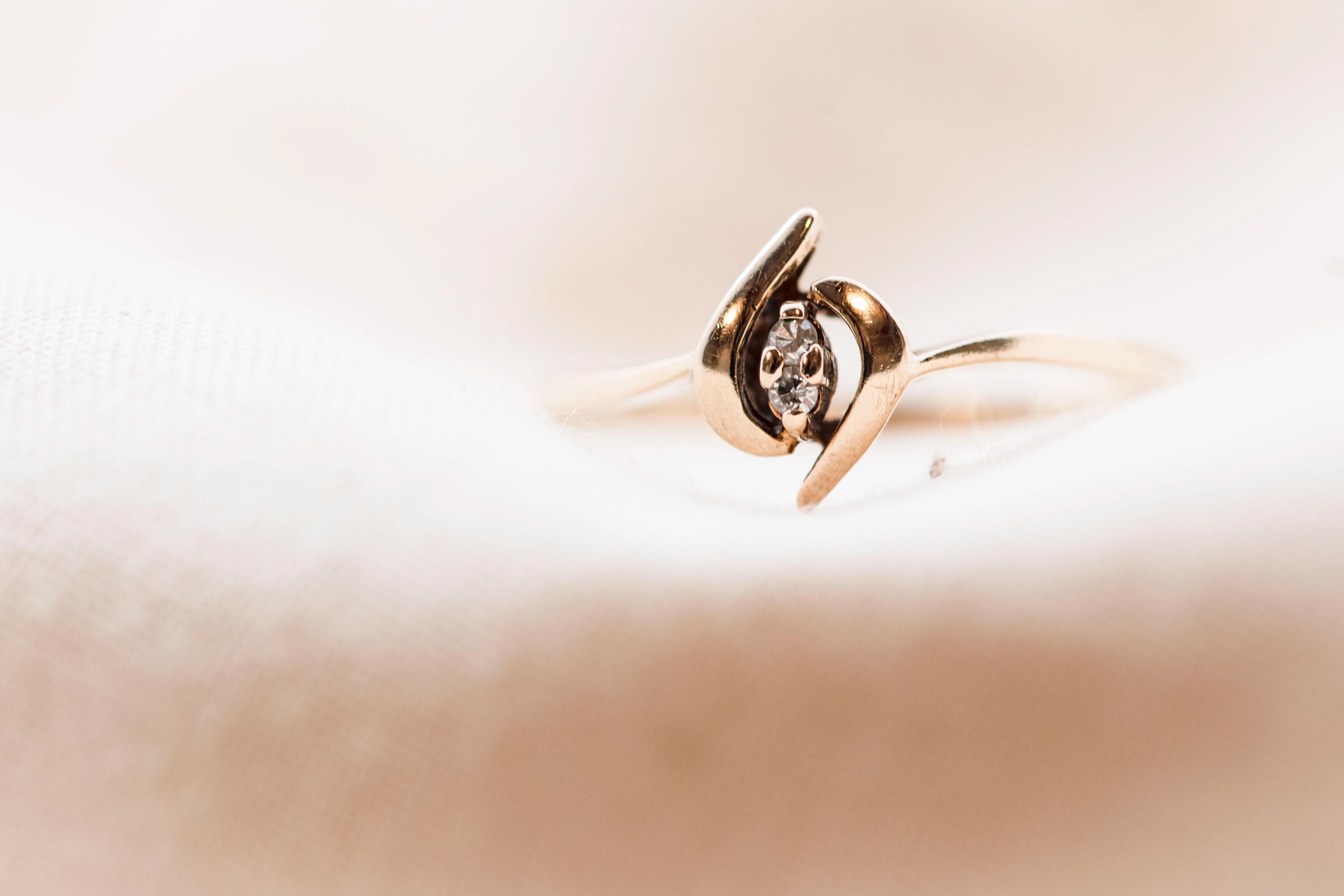 Vintage 10k Diamond Ring