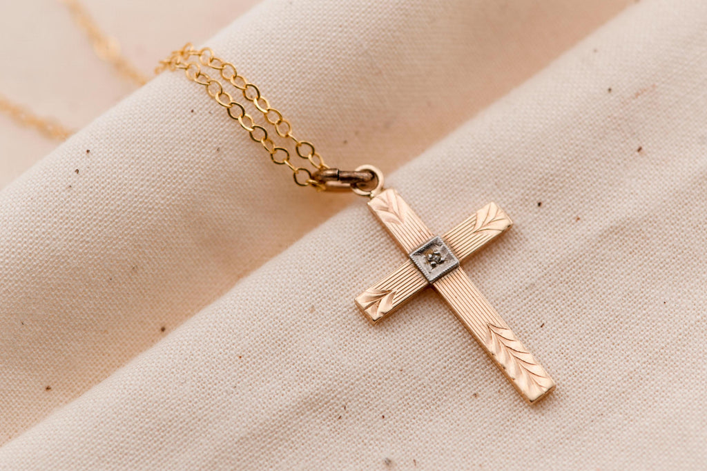 Vintage 10K Gold Cross